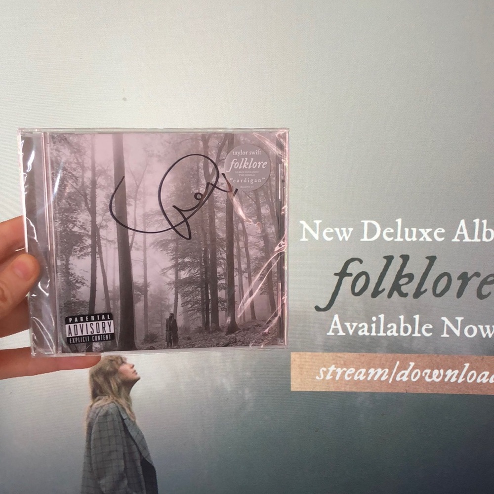 SIGNED Taylor Swift new album Folklore